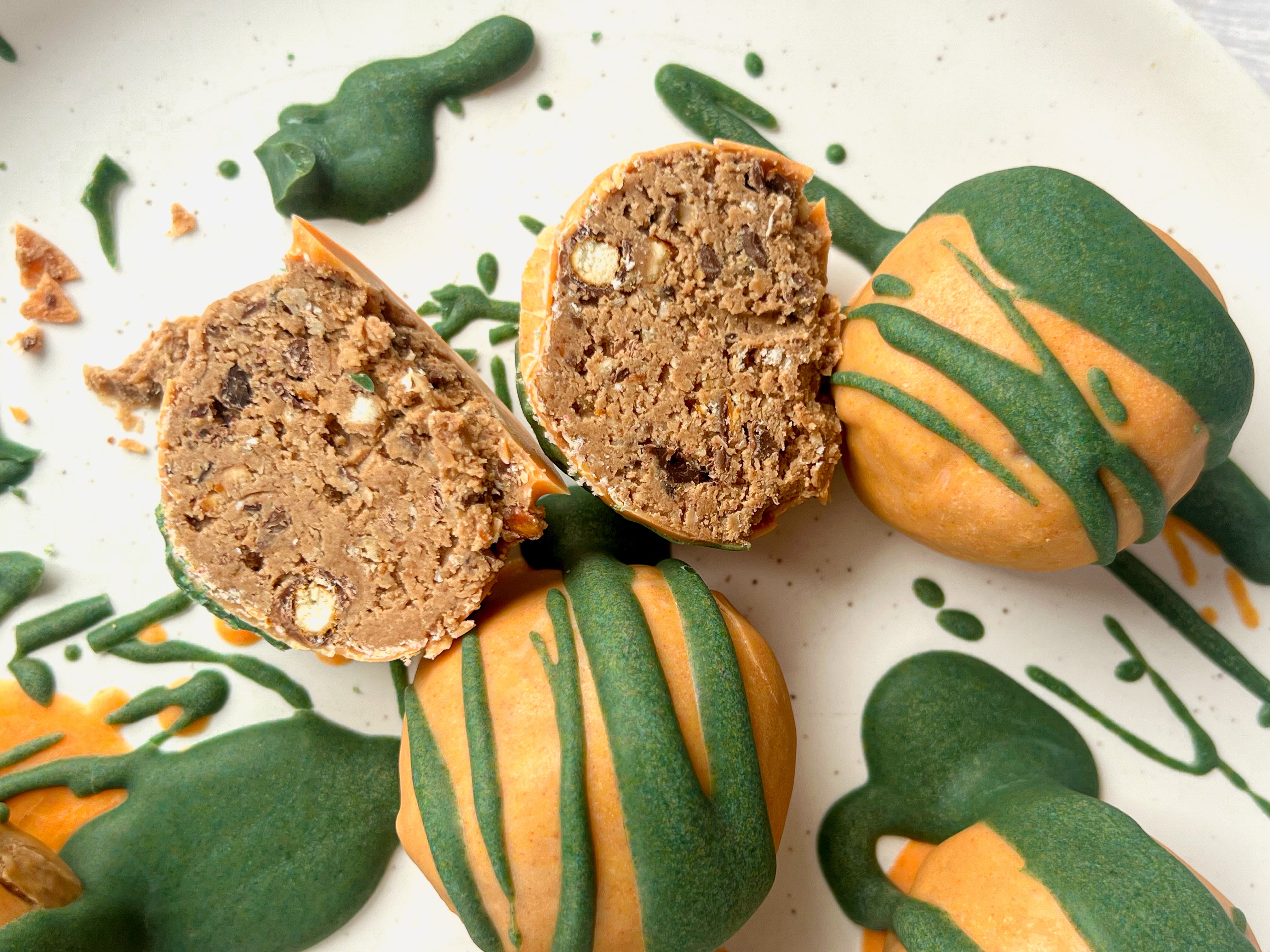 “Carrot” Sweet & Salty Protein Balls